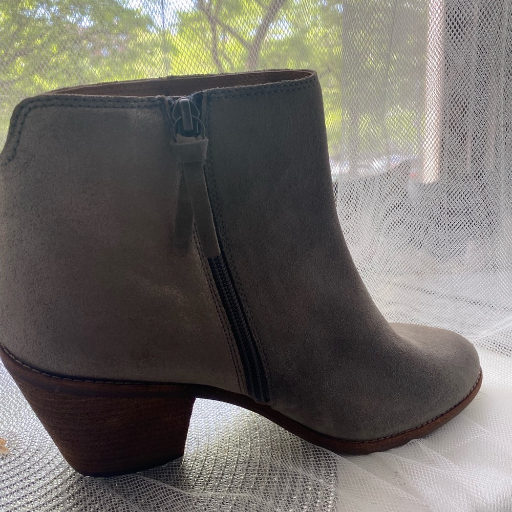 Sofft booties, size 11M. Great condition, there is a scratch on each heel.